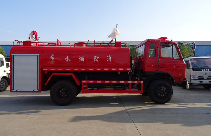 东风145消防洒水车10吨 出口专用车图片2